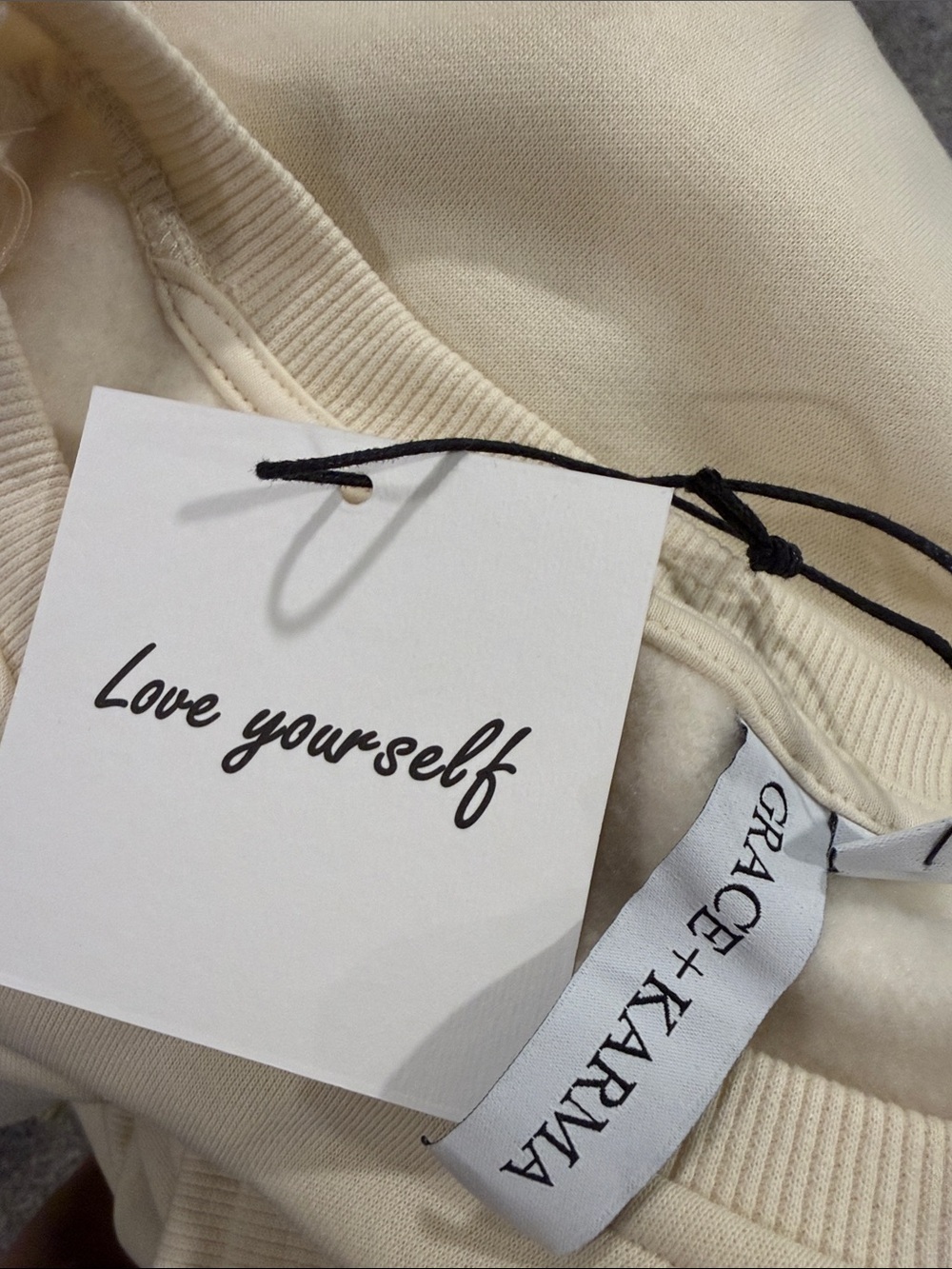 New! Grace + Karma 3X Cream Rose-Applique Sleeve Cozy Romantic Sweatshirt - Picture 6 of 11